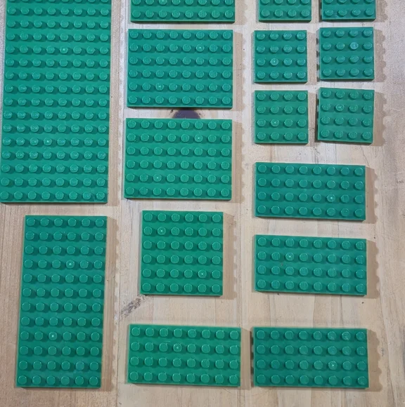 Lego Lot (25) Green Plates  4X4 4X8 6X6 6X8 - Picture 5 of 5